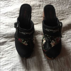 Ed Hardy woman’s heels